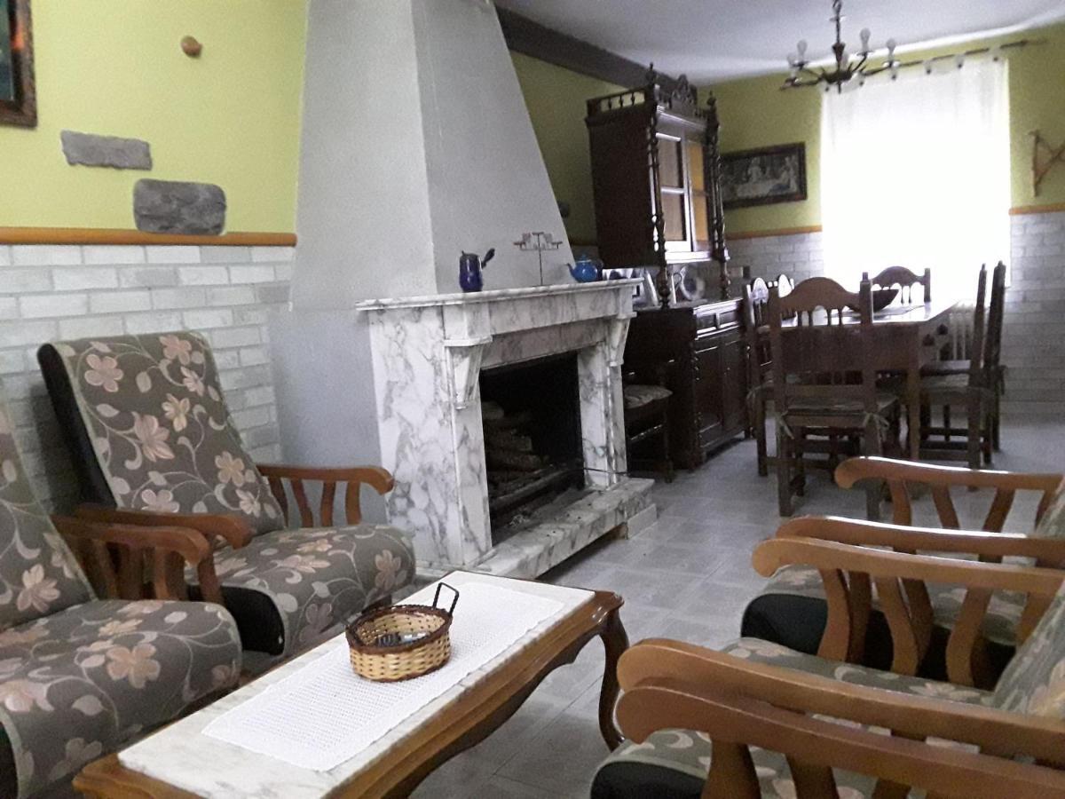 Casa Entrenidos Guest House Mudá Екстериор снимка