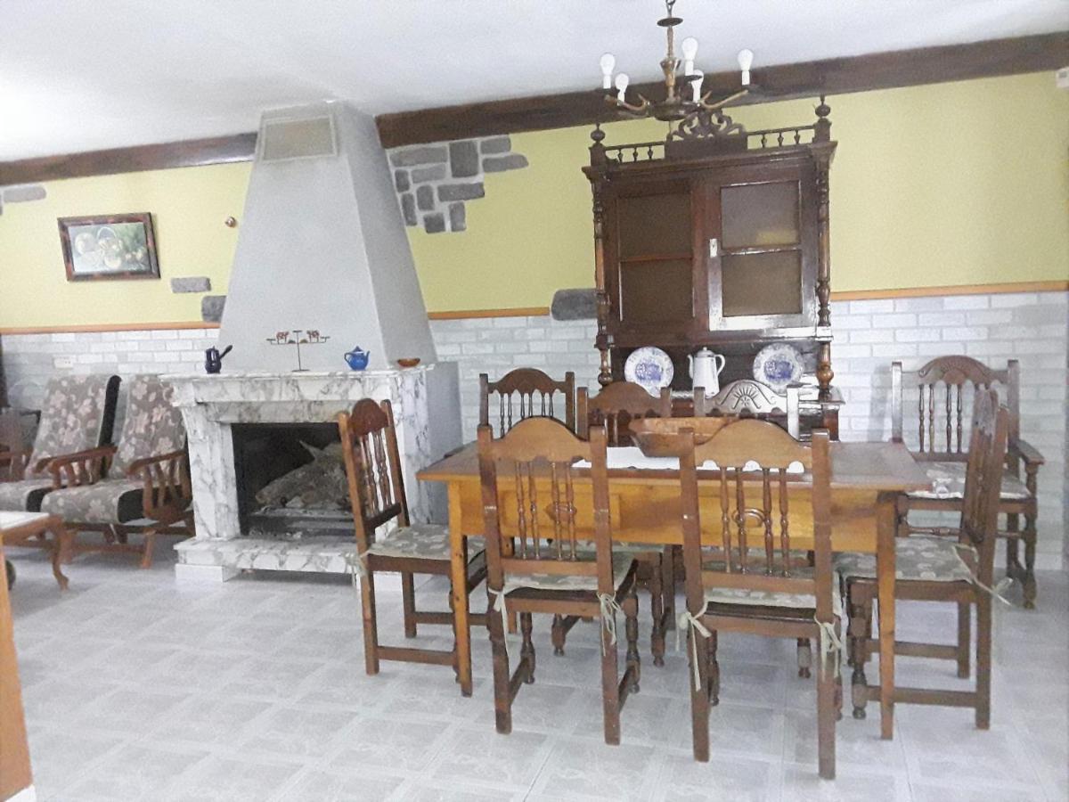 Casa Entrenidos Guest House Mudá Екстериор снимка