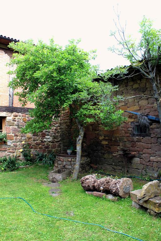 Casa Entrenidos Guest House Mudá Екстериор снимка